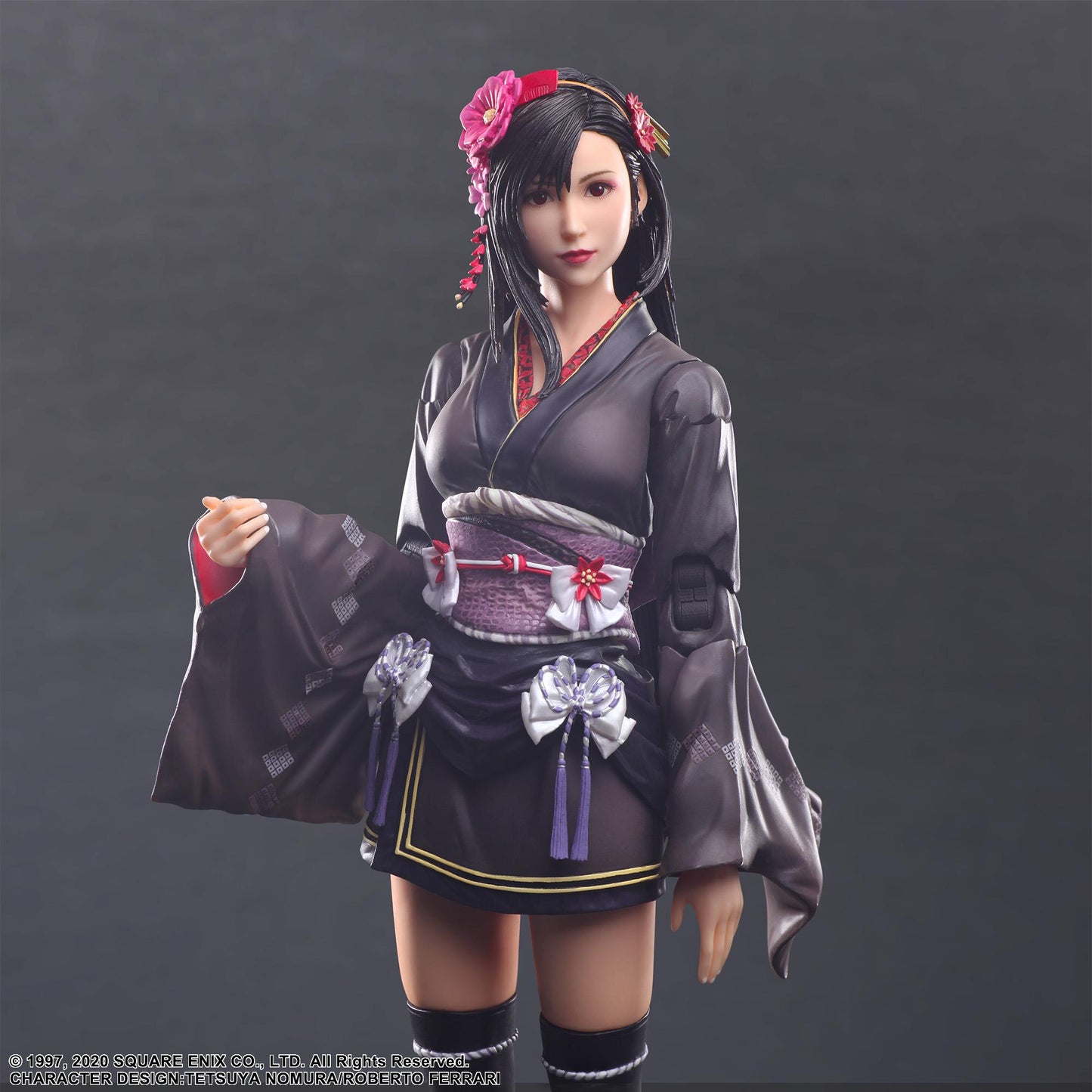 Final Fantasy VII: Tifa Lockhart -Exotic Dress Ver.- Play Arts Kai