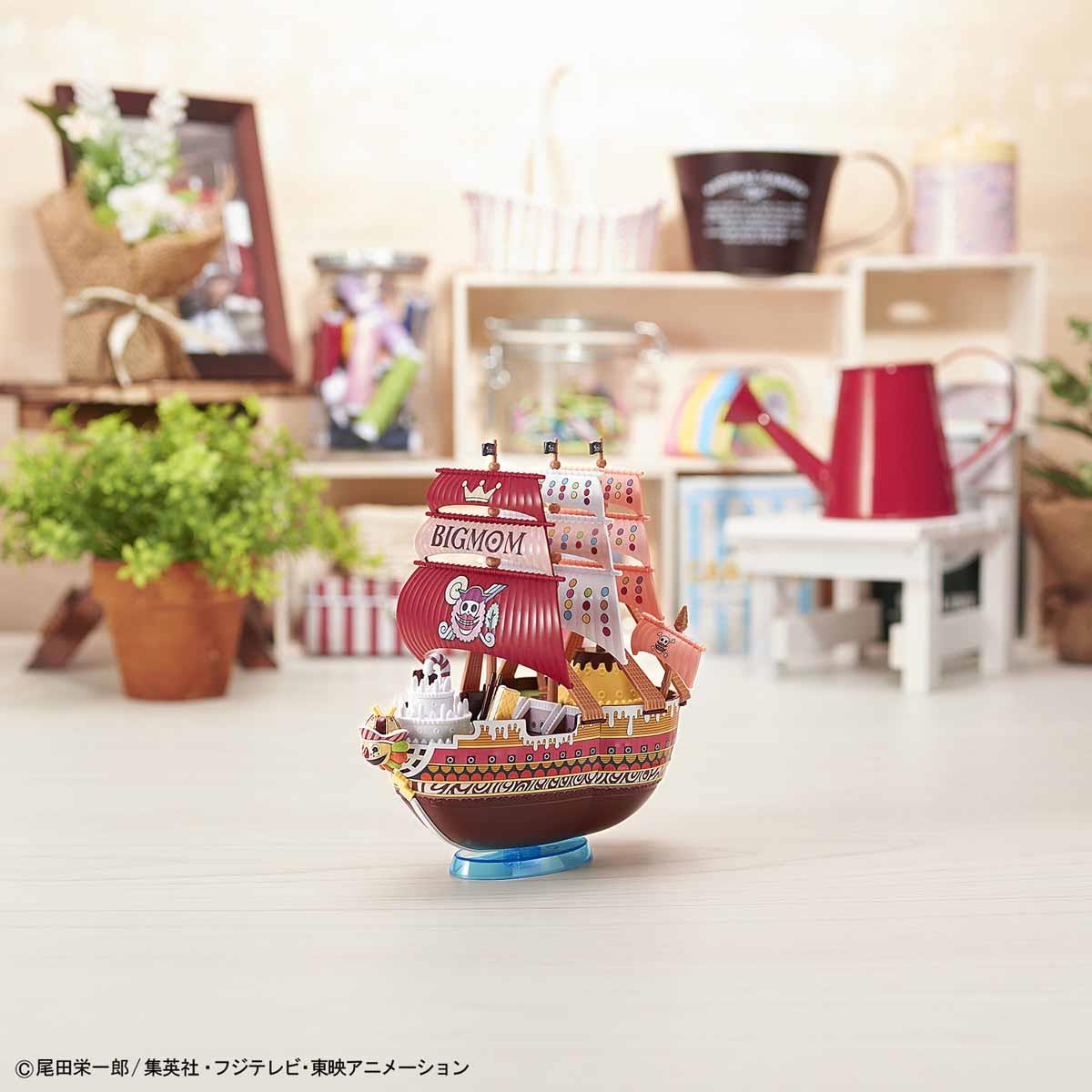 One Piece: Big Mom's Pirate Ship Grand Ship Collection Model