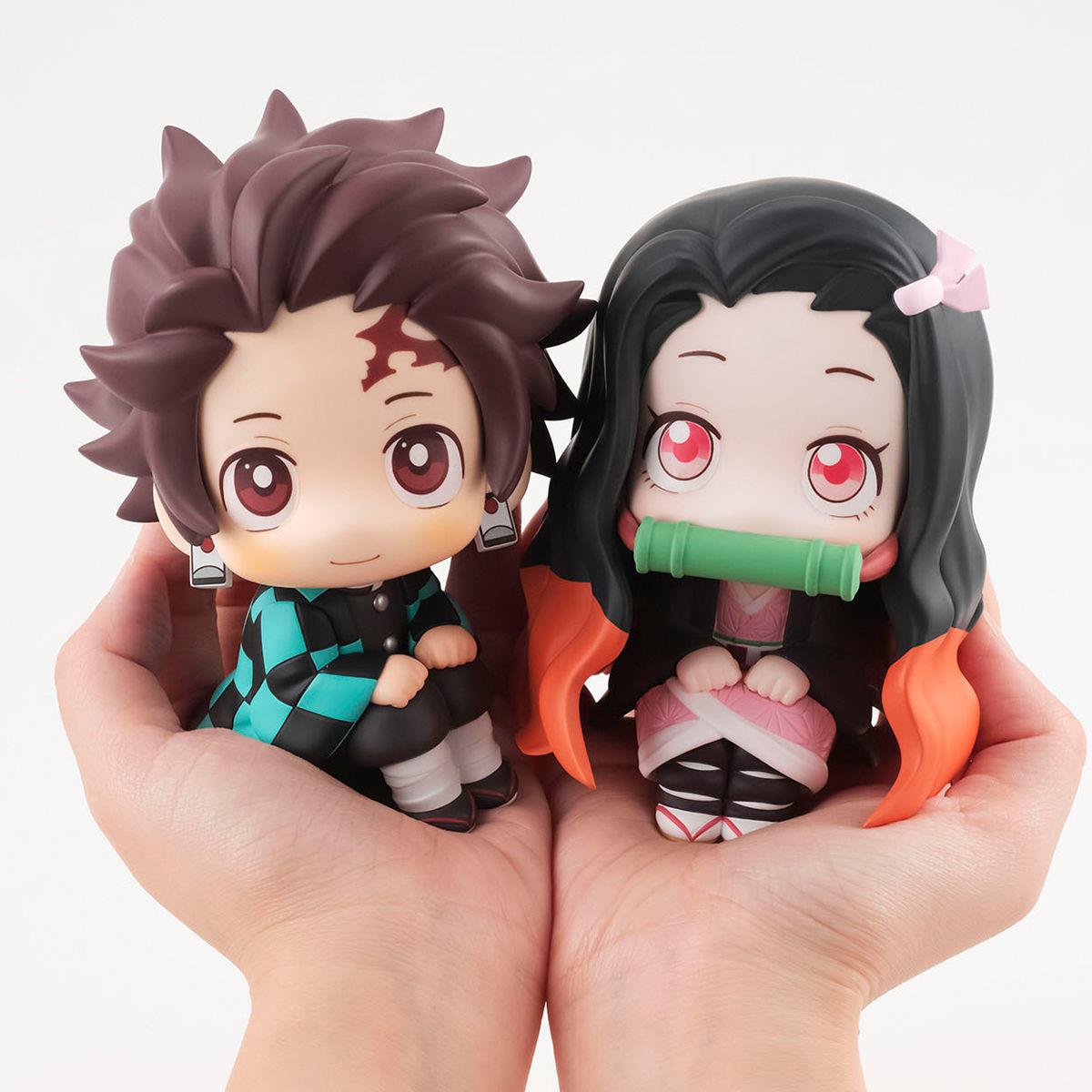 Demon Slayer: Tanjiro and Nezuko Look Up Figure Set