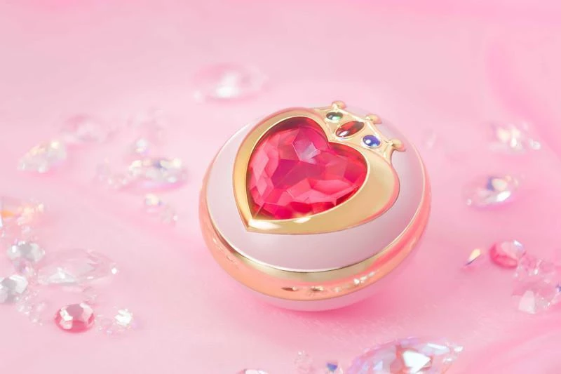 Sailor Moon: Sailor Chibi Moon Prism Heart Compact Proplica