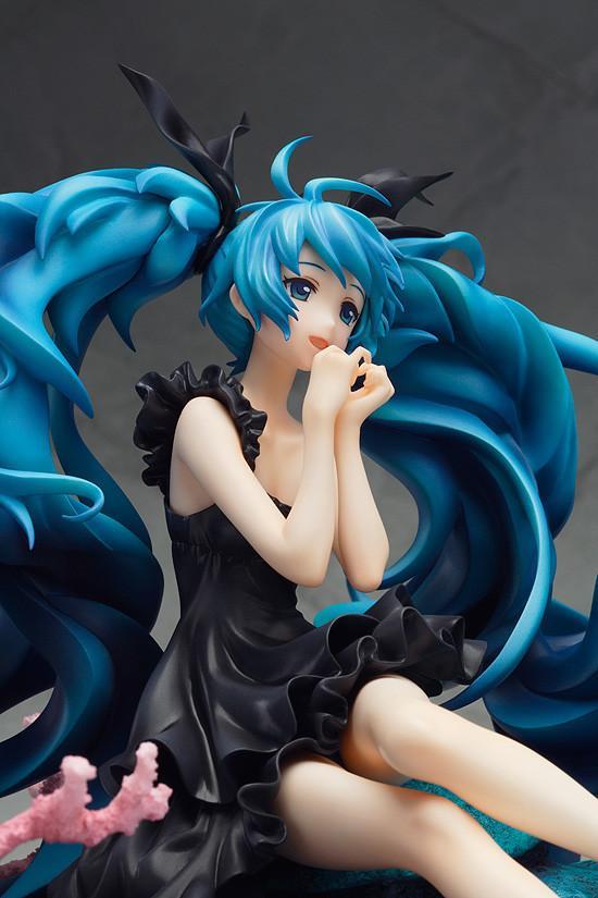 Vocaloid: Hatsune Miku Deep Sea Girl ver. 1/8 Scale Figure