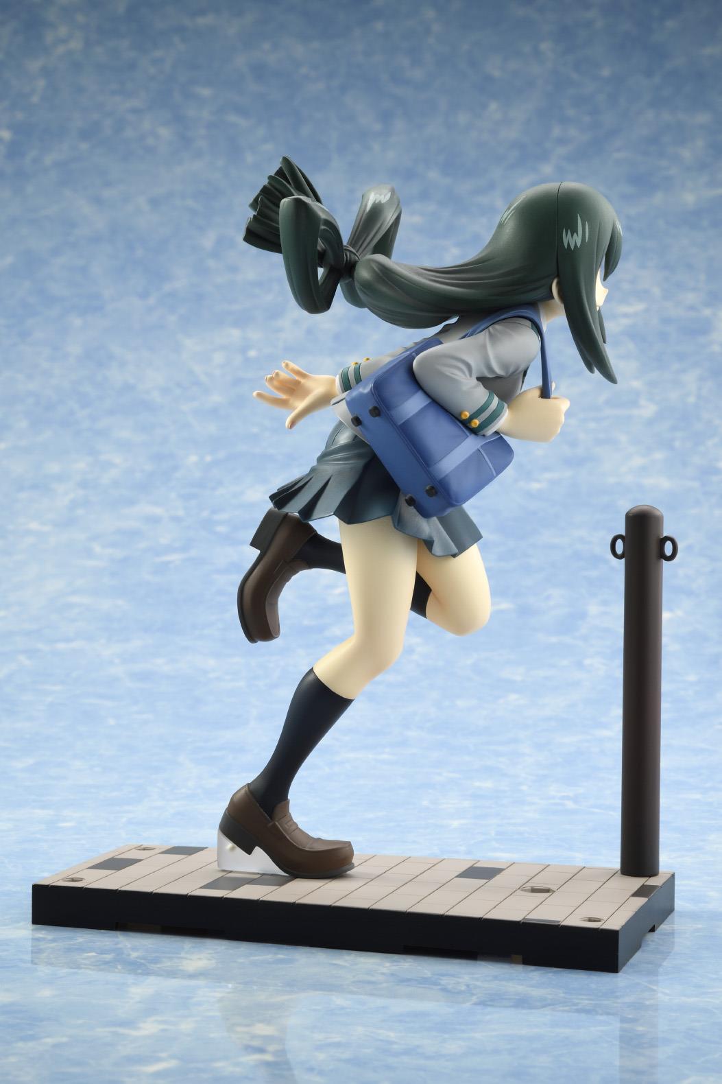 My Hero Academia: Tsuyu Asui School Uniform Ver. 1/8 Scale Figurine