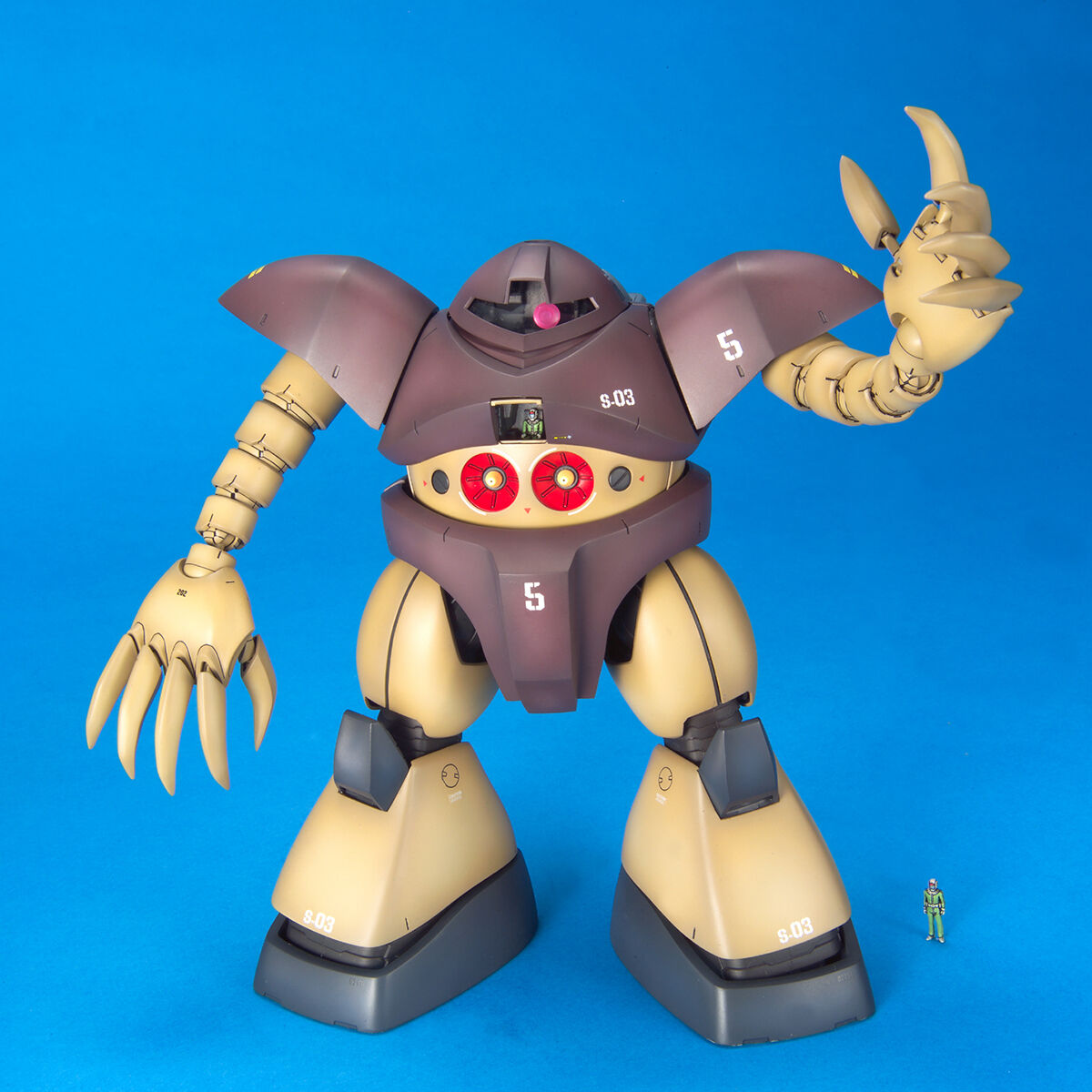 Gundam: Gogg MG Model