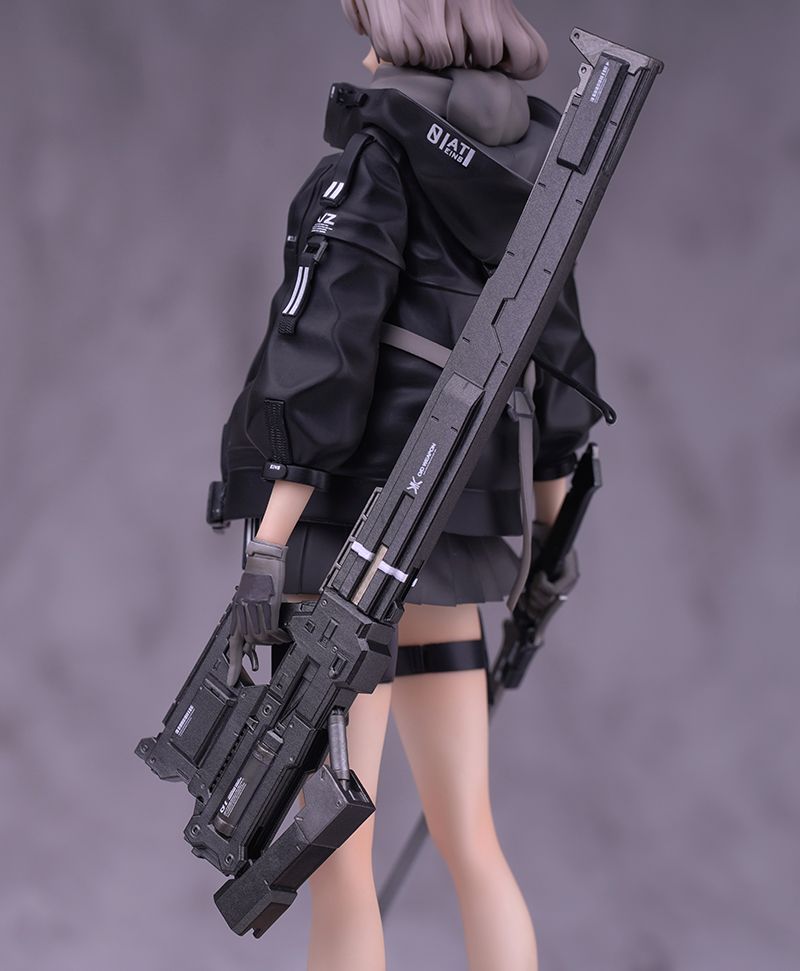 A-Z: [B] 1/7 Scale Figurine
