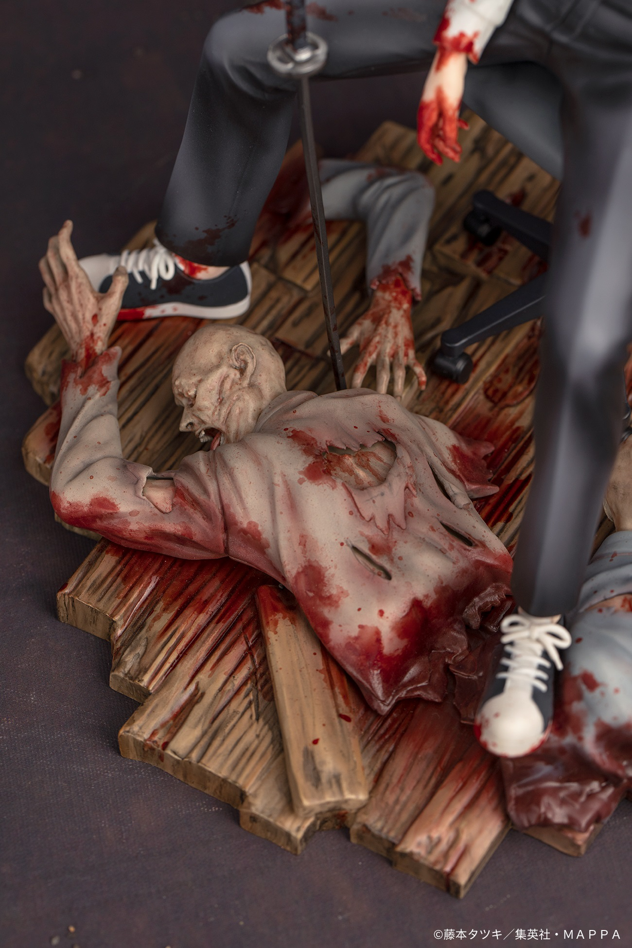 Chainsaw Man: Aki 1/7 Scale Figurine