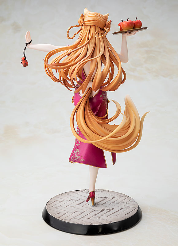 Spice and Wolf: Holo Chinese Dress Ver. 1/7 Scale Figurine