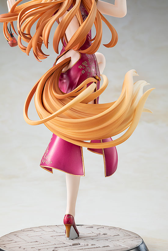 Spice and Wolf: Holo Chinese Dress Ver. 1/7 Scale Figurine