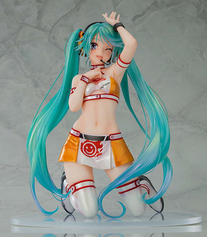 Vocaloid: Racing Miku 2010 Ver. 1/7 Scale Figurine