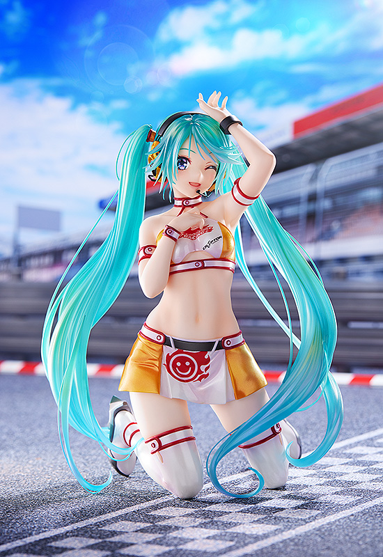 Vocaloid: Racing Miku 2010 Ver. 1/7 Scale Figurine