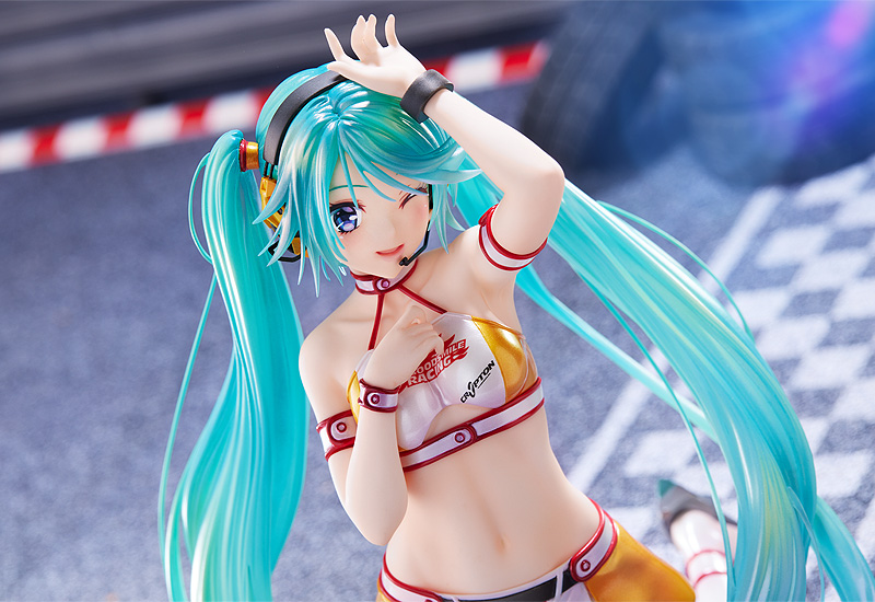 Vocaloid: Racing Miku 2010 Ver. 1/7 Scale Figurine