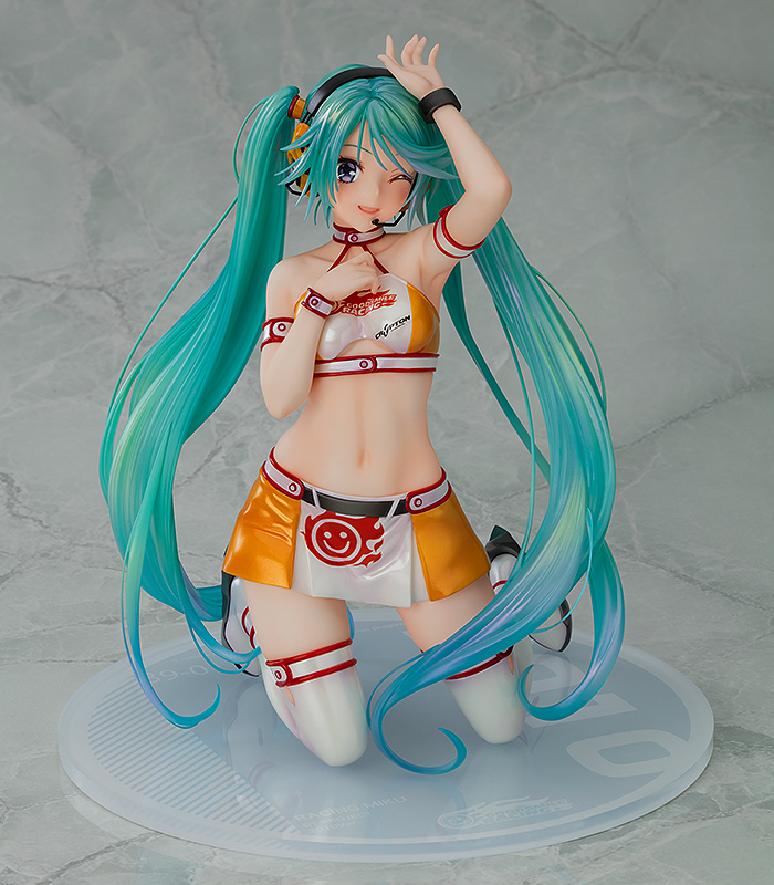 Vocaloid: Racing Miku 2010 Ver. 1/7 Scale Figurine
