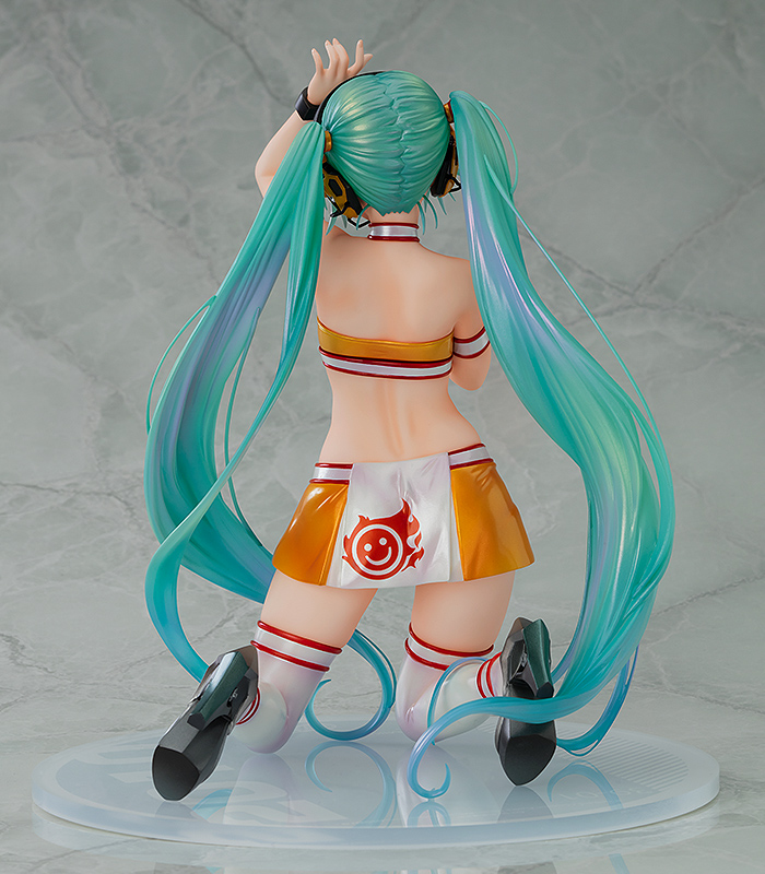 Vocaloid: Racing Miku 2010 Ver. 1/7 Scale Figurine