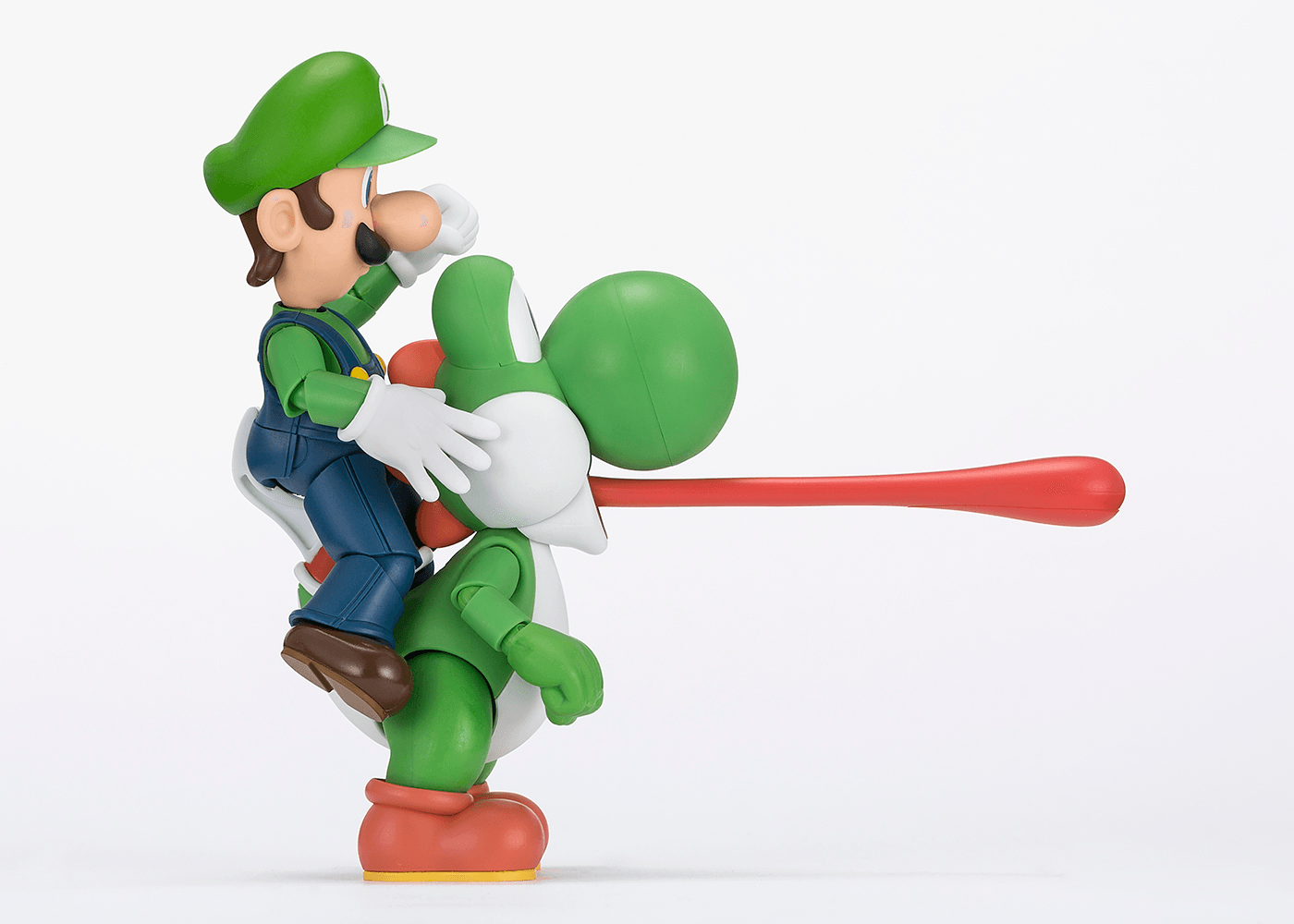Mario: Yoshi S.H. Figuarts