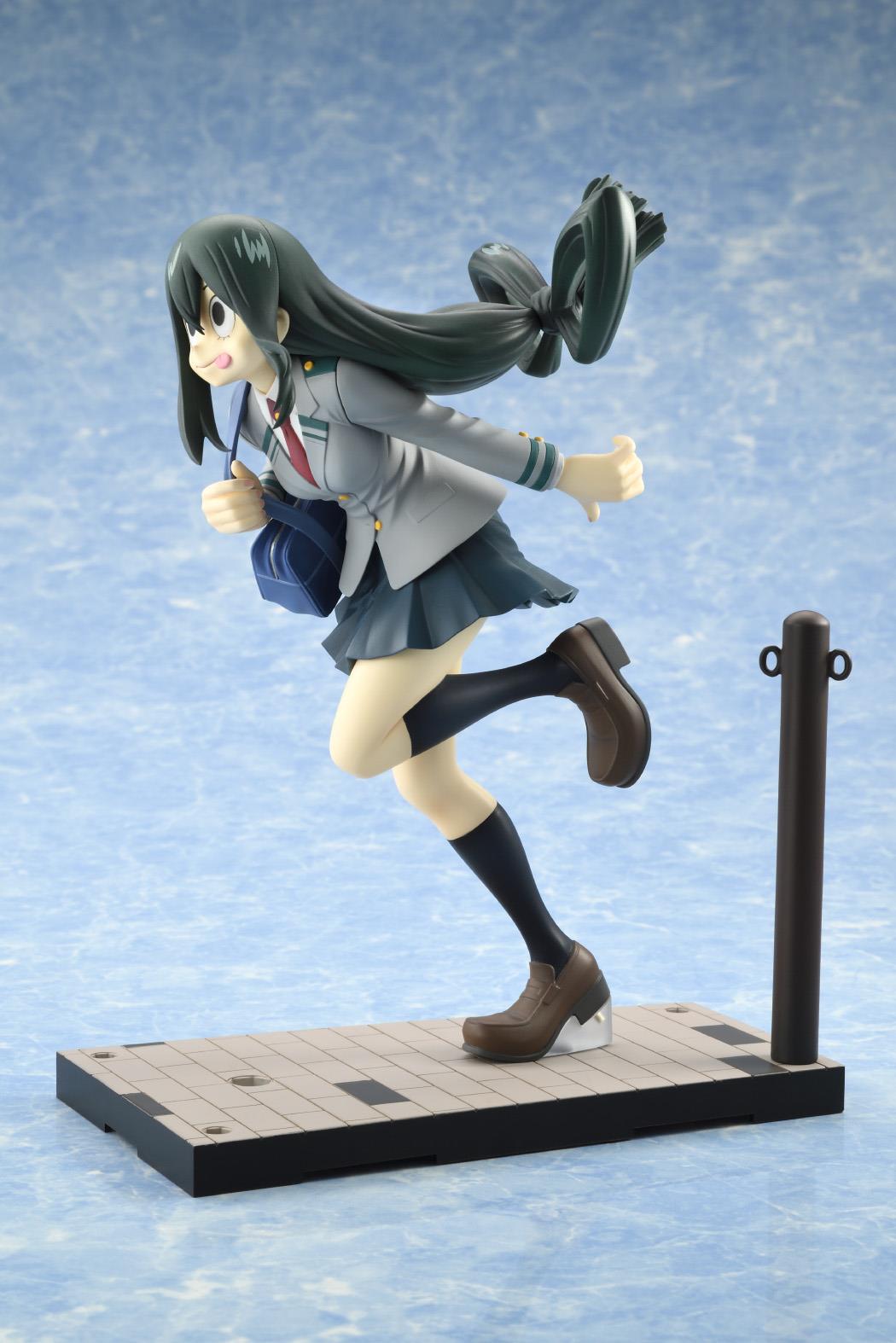 My Hero Academia: Tsuyu Asui School Uniform Ver. 1/8 Scale Figurine
