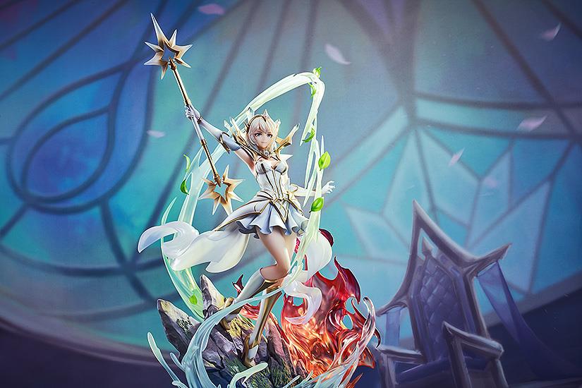 League of Legends: Elementalist Lux 1/7 Scale Figurine