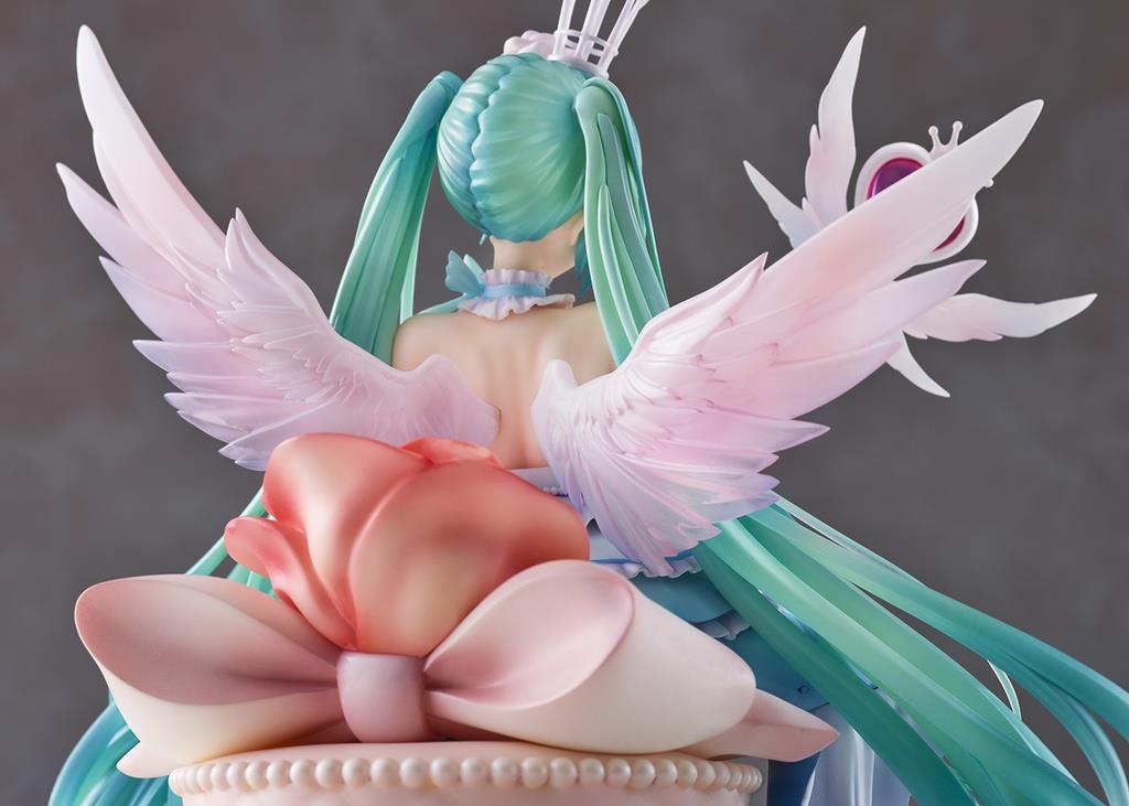 Vocaloid: Hatsune Miku Sweet Angel Ver. 1/7 Scale Figurine