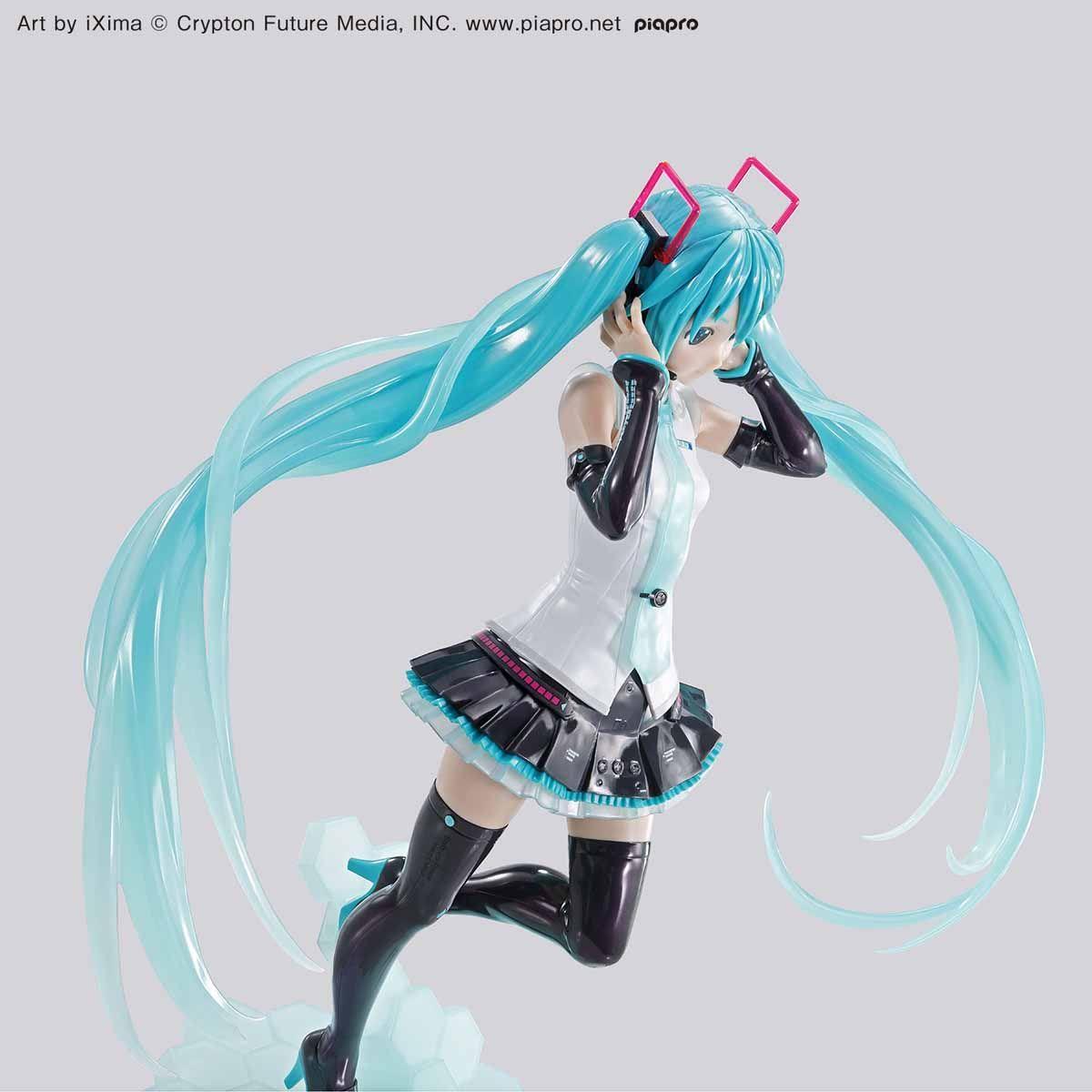 Vocaloid: Hatsune Miku V4X Figure-Rise LABO Model