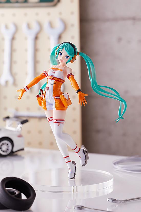 Vocaloid: Racing Miku 2010 ver. POP UP PARADE Figure