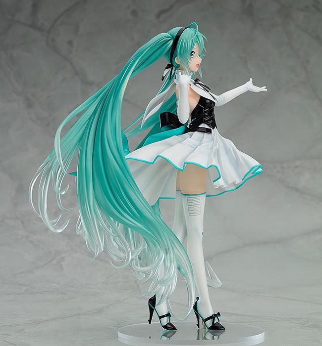 Vocaloid: Hatsune Miku 2019 Symphony Ver. 1/8 Scale Figurine
