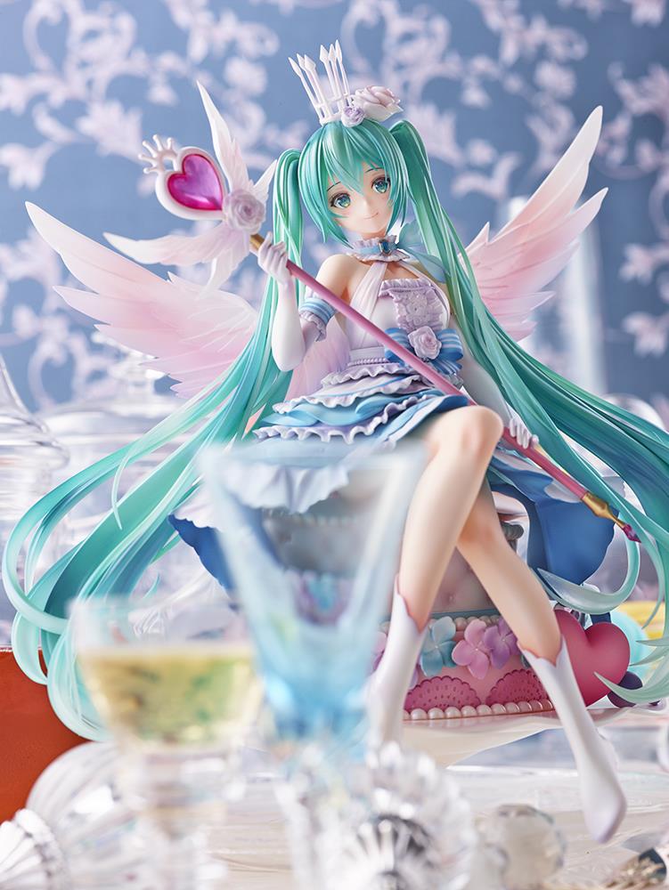 Vocaloid: Hatsune Miku Sweet Angel Ver. 1/7 Scale Figurine