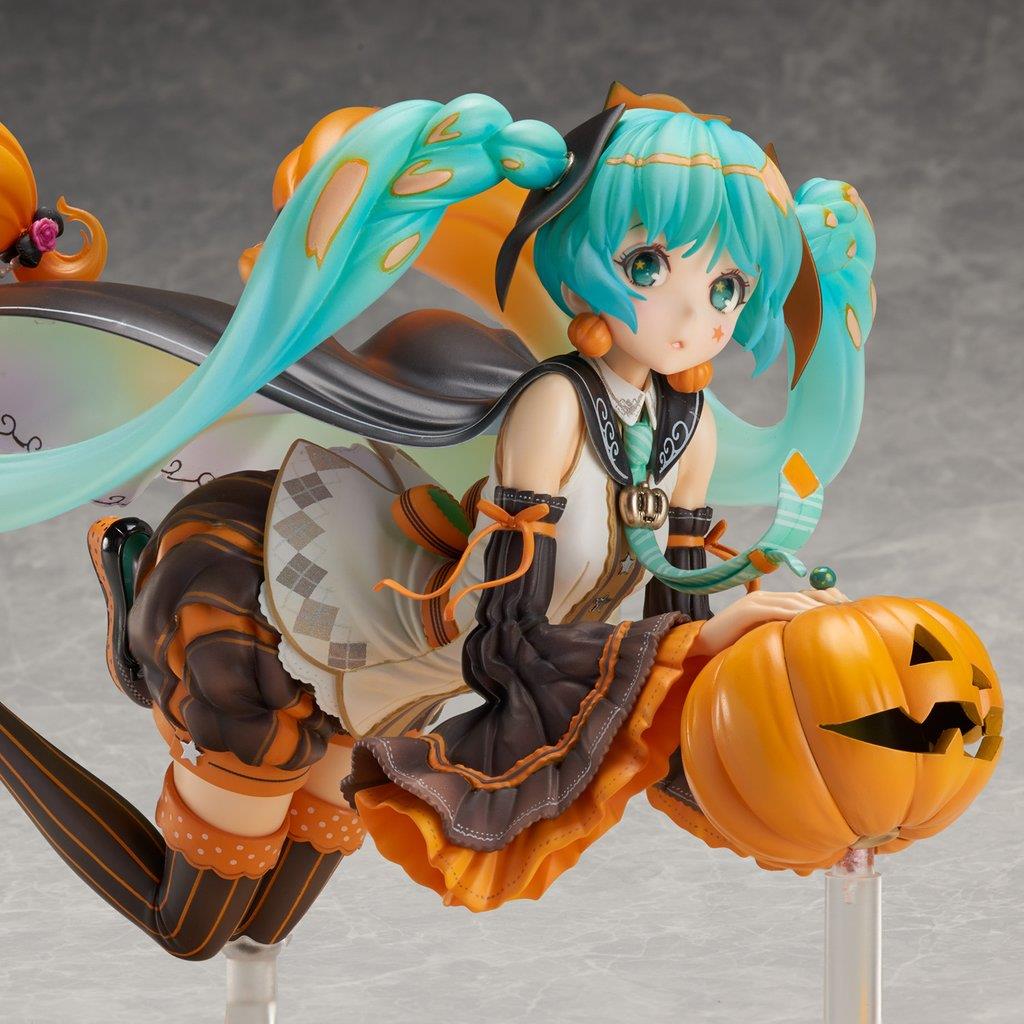 Vocaloid: Trick or Miku Figure
