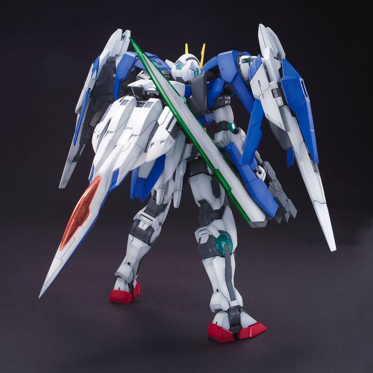 Gundam: Gundam 00 + 00 Raiser MG Model