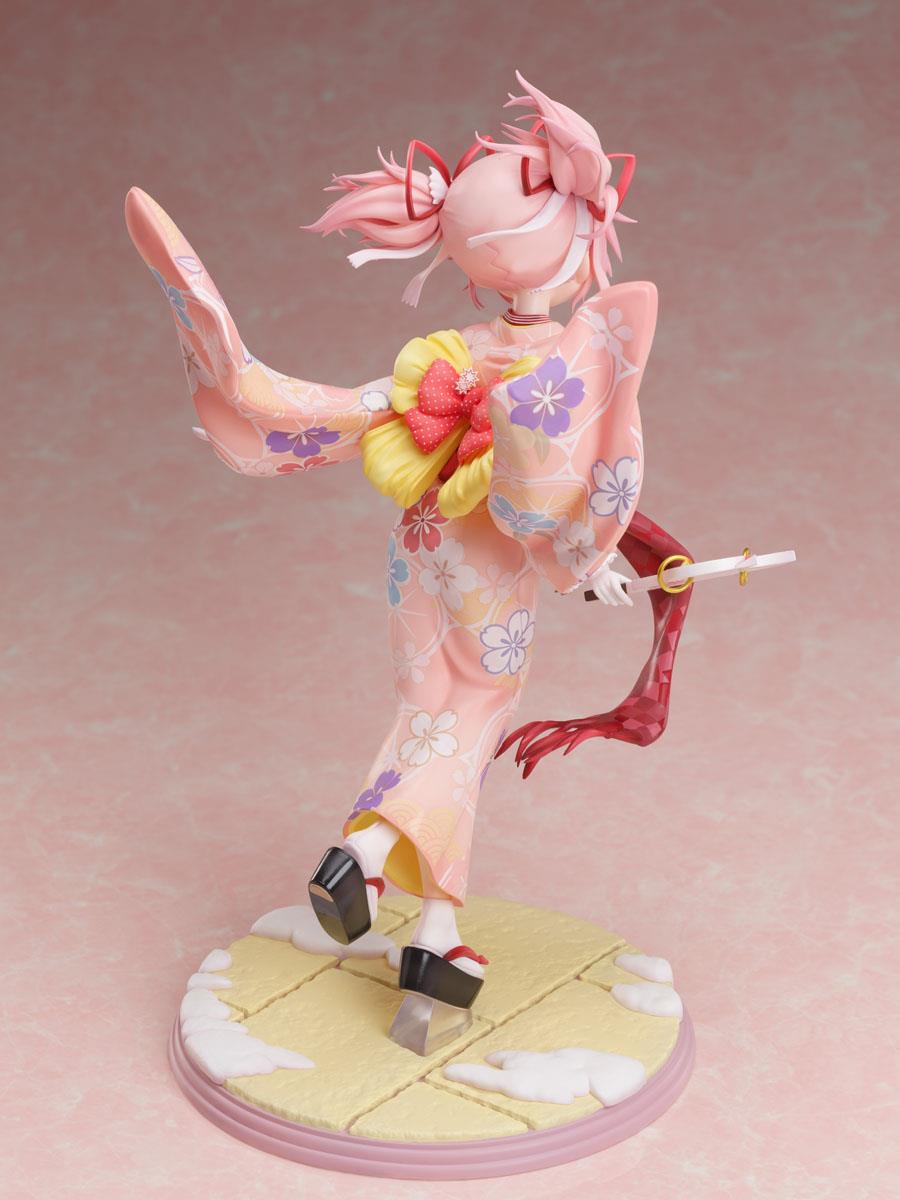 Madoka Magica: Madoka Haregi Ver. 1/7 Scale Figurine