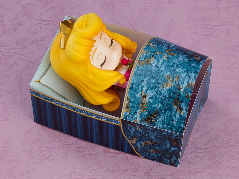 Sleeping Beauty: 1842 Aurora Nendoroid
