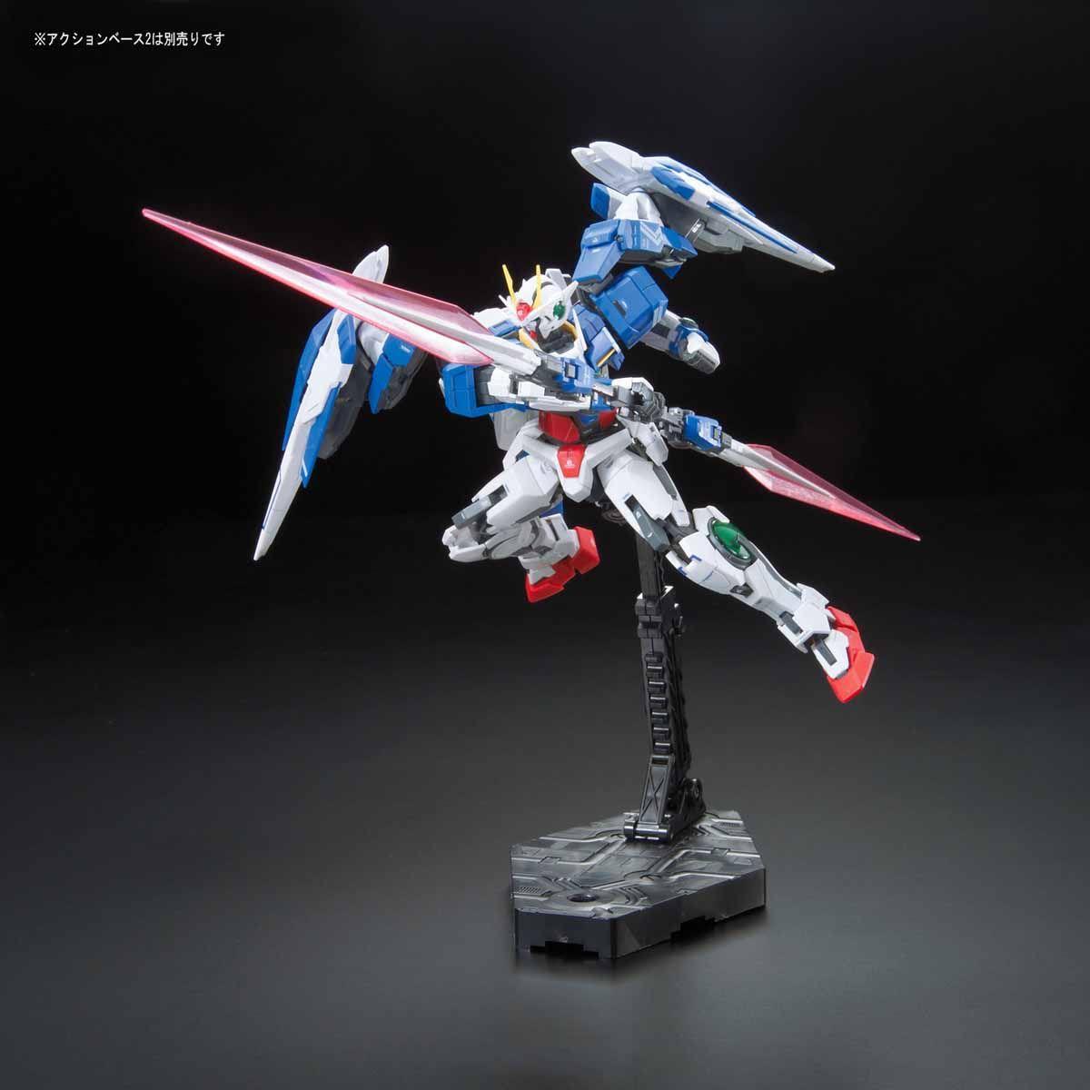 Gundam: Gundam 00 + 00 Raiser RG Model