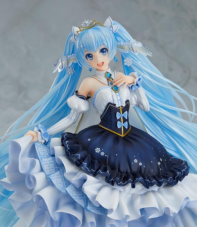 Vocaloid: Snow Princess Miku 1/7 Scale Figurine