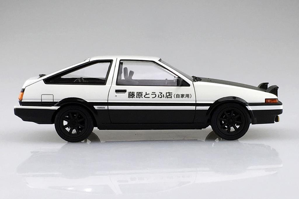 Initial D: Fujiwara Takumi AE86 TRUENO Project-D Ver. (Toyota) 1/24 Model Kit