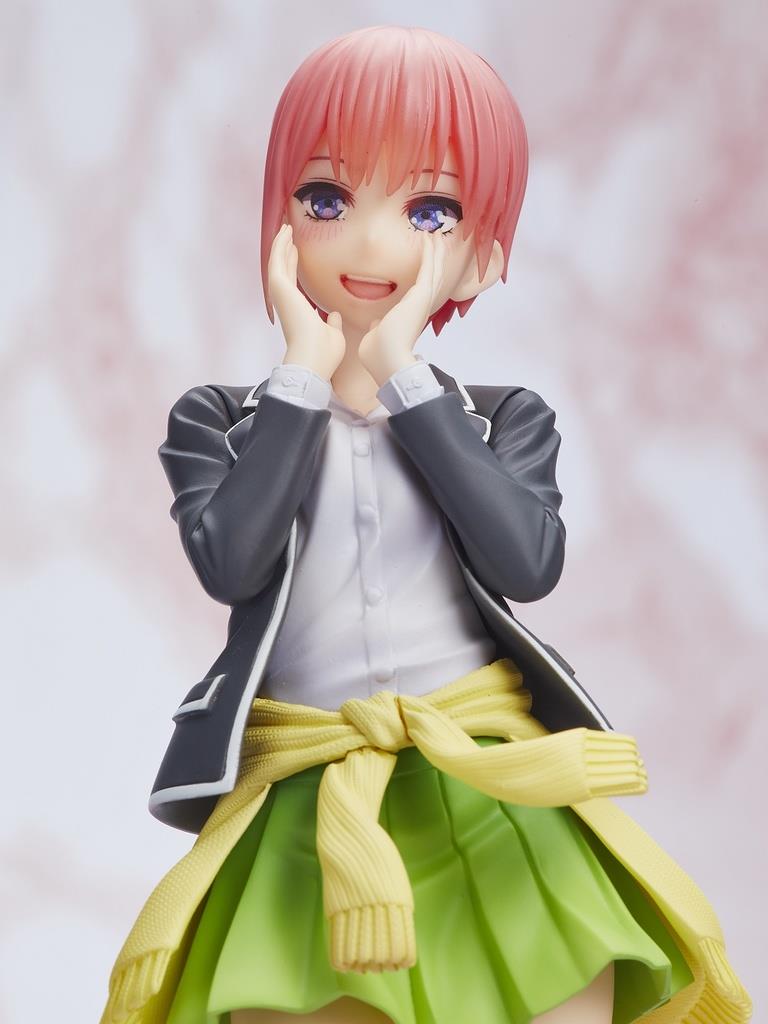 The Quintessential Quintuplets: Nakano Ichika Coreful Prize Figure
