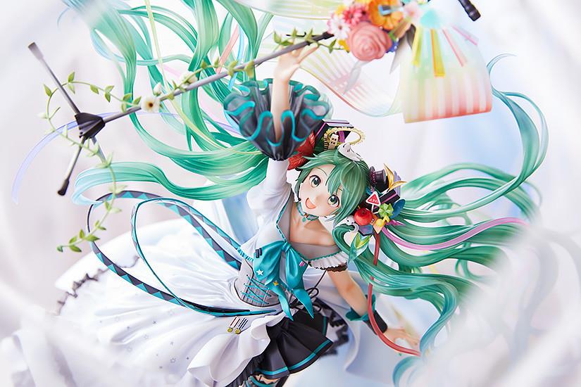 Vocaloid: Hatsune Miku Memorial Dress ver. 1/7 Scale Figure