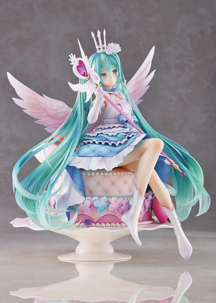 Vocaloid: Hatsune Miku Sweet Angel Ver. 1/7 Scale Figurine