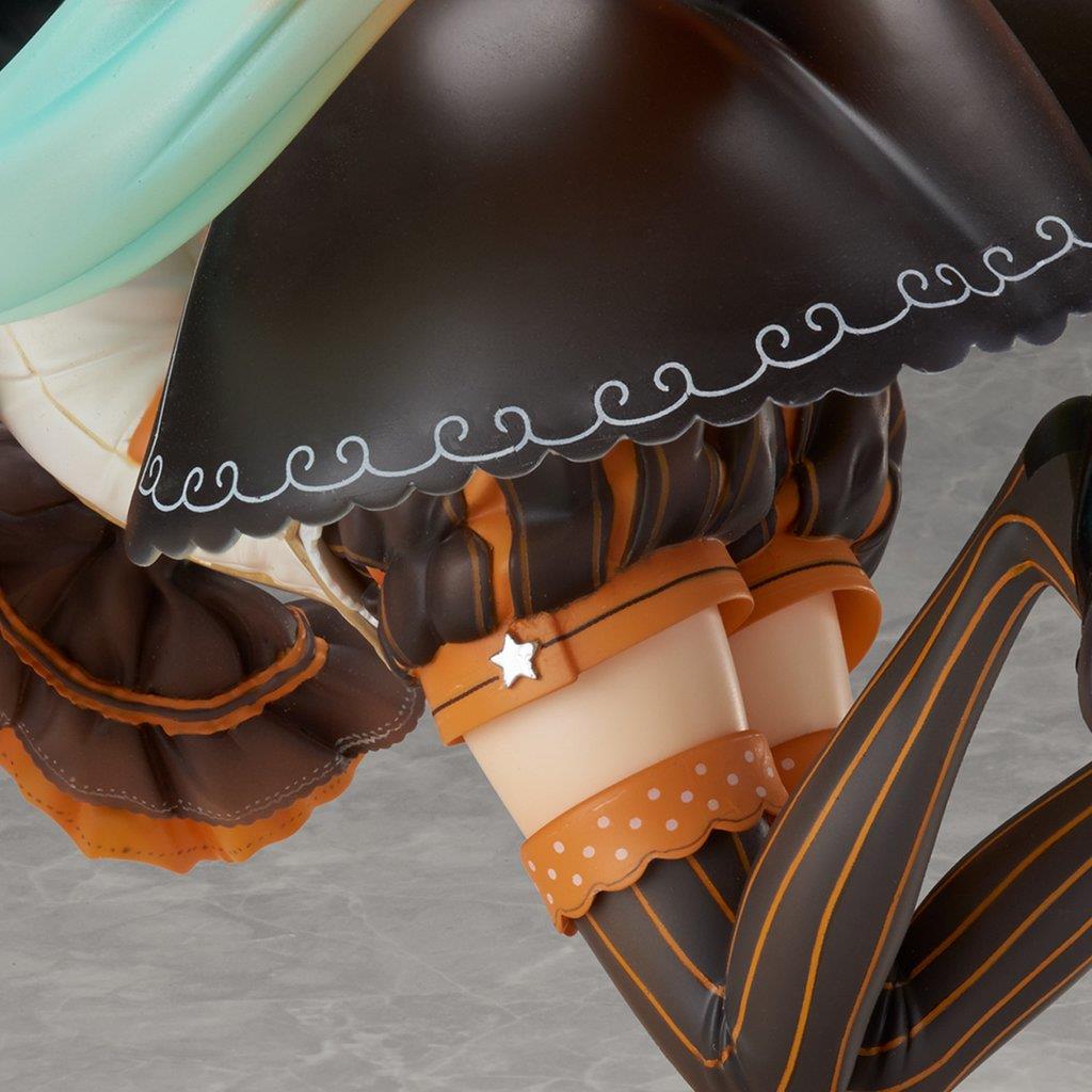 Vocaloid: Trick or Miku Figure