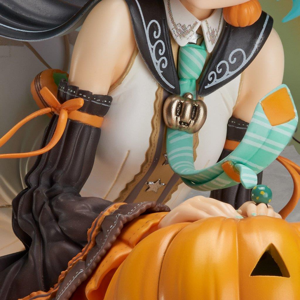 Vocaloid: Trick or Miku Figure