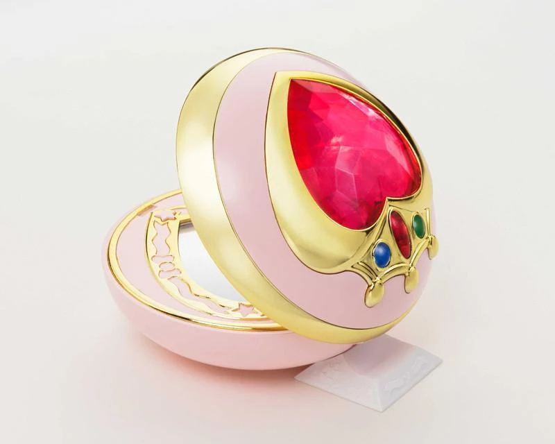 Sailor Moon: Sailor Chibi Moon Prism Heart Compact Proplica