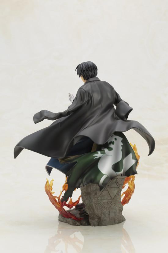 Fullmetal Alchemist: Roy Mustang ArtFX-J 1/8 Scale Figure