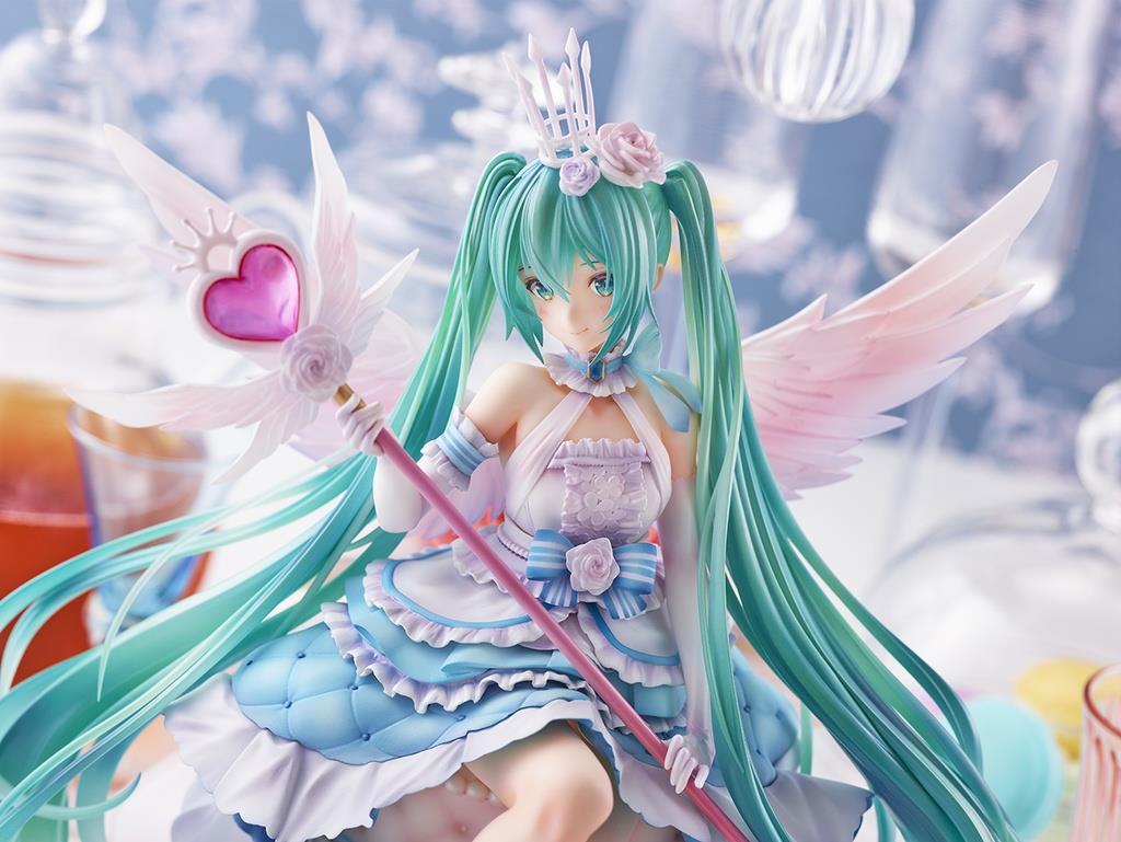 Vocaloid: Hatsune Miku Sweet Angel Ver. 1/7 Scale Figurine