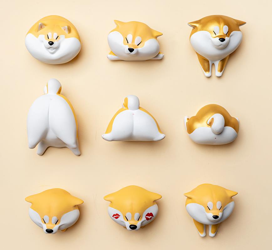 Dogs in the Wall Magnet Figure Blind Box