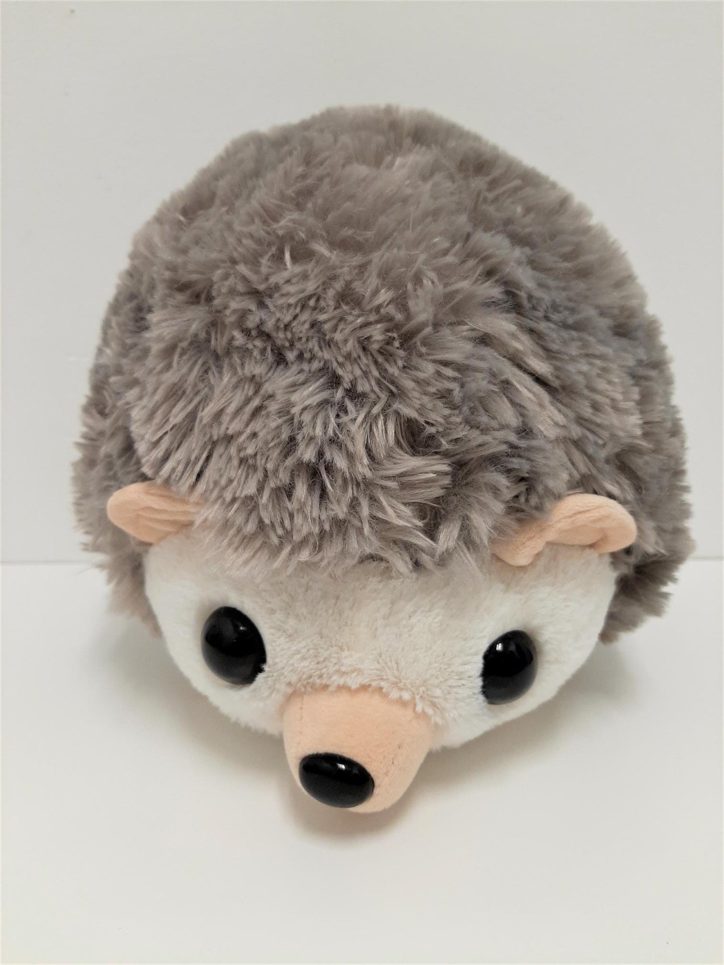 Amuse: Grey Hedgehog with Star 13"