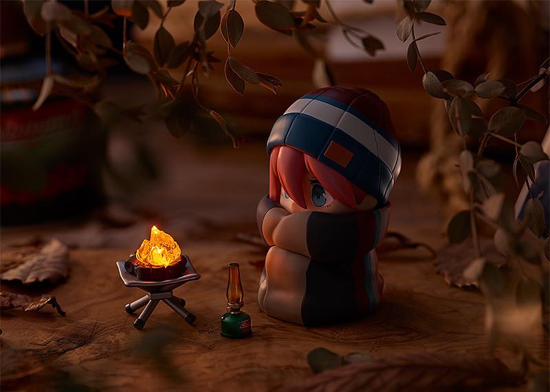 Laid-Back Camp: 1623-DX Nadeshiko Kagamihara Solo Camp ver. DX Edition Nendoroid
